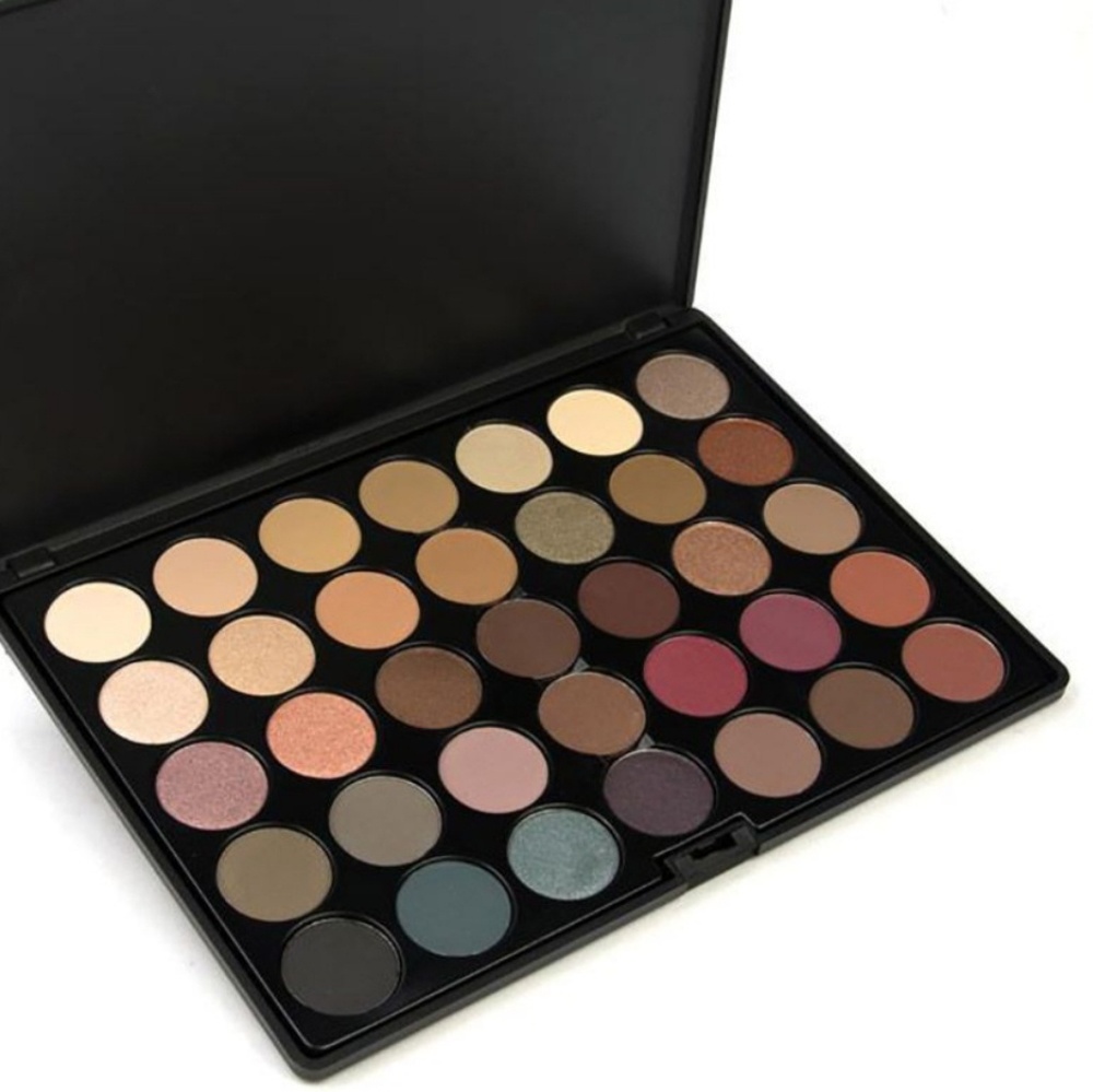 35 color Timeless Eyeshadow Palette